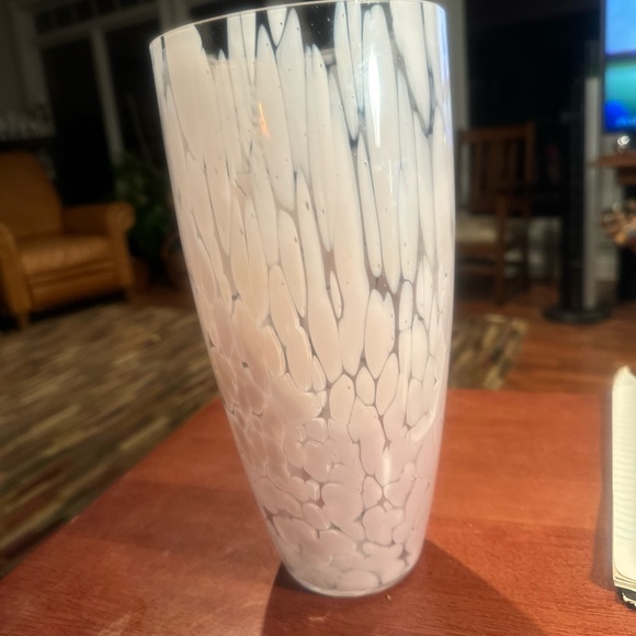 Vintage Krosno Jozefina Pink Art Glass Vase Made in Poland 11 in. - Picture 7 of 7